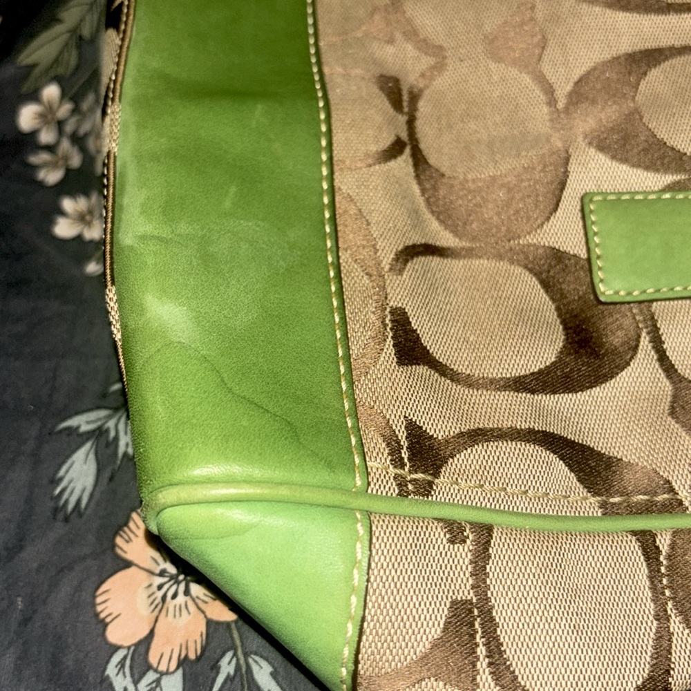 Coach Signature Collection Madeline satchel hand bag LIKE NEWISH - Picture 16 of 16